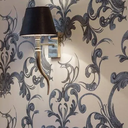 Cerntal Luxury Apartment *