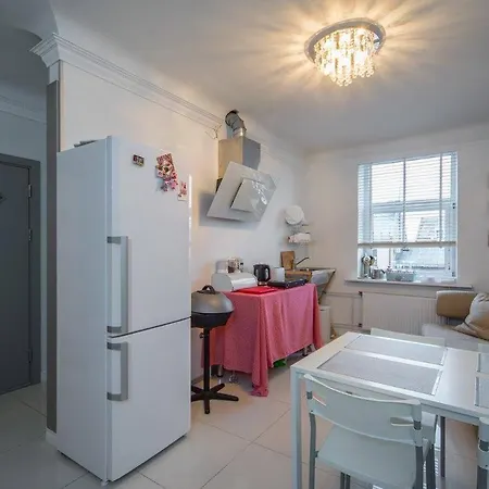 Cerntal Luxury Апартаменти *