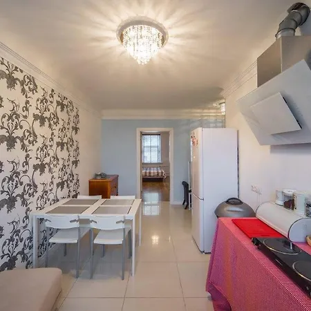 Cerntal Luxury Апартаменти *