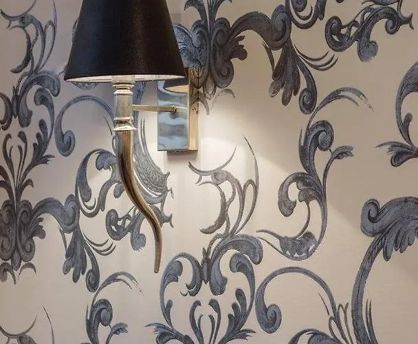 Cerntal Luxury Apartment *